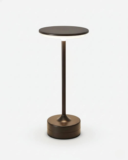 Lampe sans fil noire rechargeable – modèle Lora par Korven Studio.